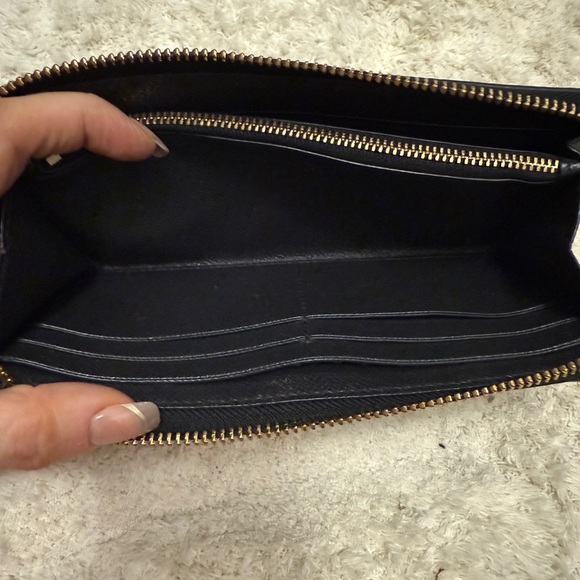 Coach Black and Gold Textured Wallet - Picture 9 of 10